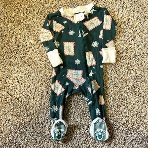 Burt’s Bees Christmas Footie